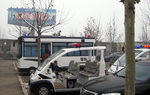 躍迪流動(dòng)警務(wù)室警用巡邏車正定新區(qū)配備現(xiàn)場