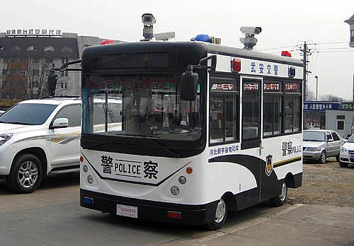 移動(dòng)警務(wù)室武安縣交警隊(duì)配備現(xiàn)場