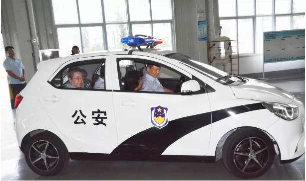 河北省政協(xié)副主席盧曉光，河北省委統(tǒng)戰(zhàn)部副部長(zhǎng)、省工商聯(lián)黨組書記郭翠朵率調(diào)研組到躍迪集團(tuán)開展重點(diǎn)提案督辦調(diào)研