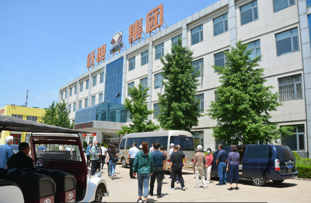 石家莊市人大機關(guān)干部職工一行赴躍迪集團(tuán)參觀考察