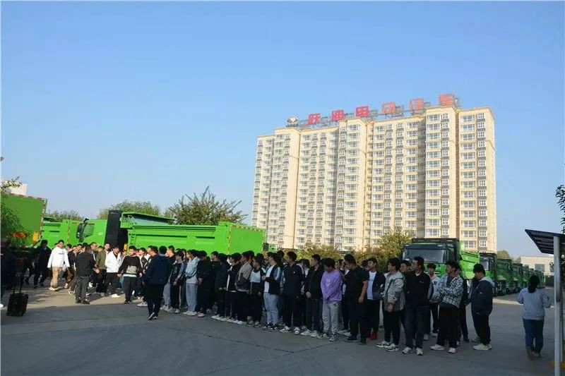 【走出校院 走進(jìn)企業(yè)】河北科技大學(xué)機械專業(yè)學(xué)生一行到躍迪集團(tuán)參觀交流