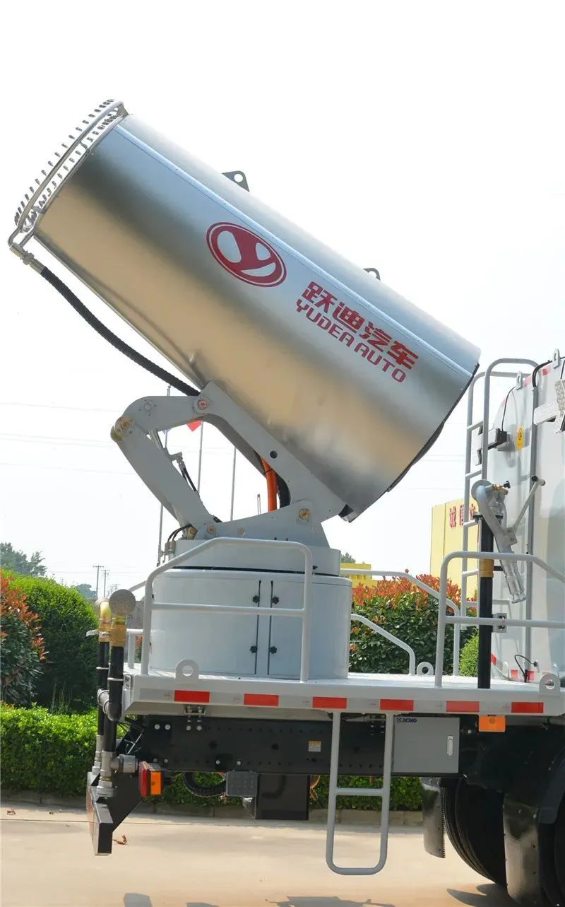 躍迪集團(tuán)新能源多功能抑塵車——低碳環(huán)保、降溫除塵