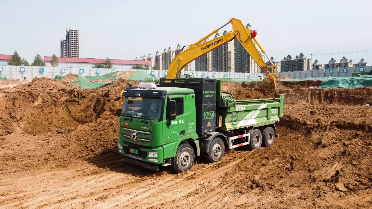零污染、零排放--躍迪集團(tuán)新能源自卸渣土車